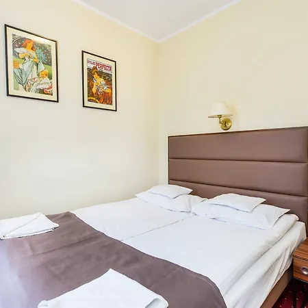 Carlton Bed & Breakfast 2*
