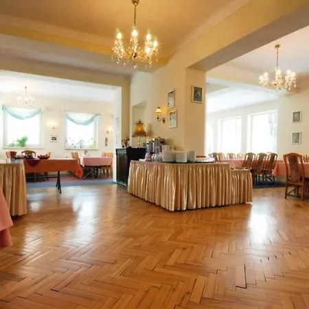 Carlton Oda ve Kahvaltı 2*